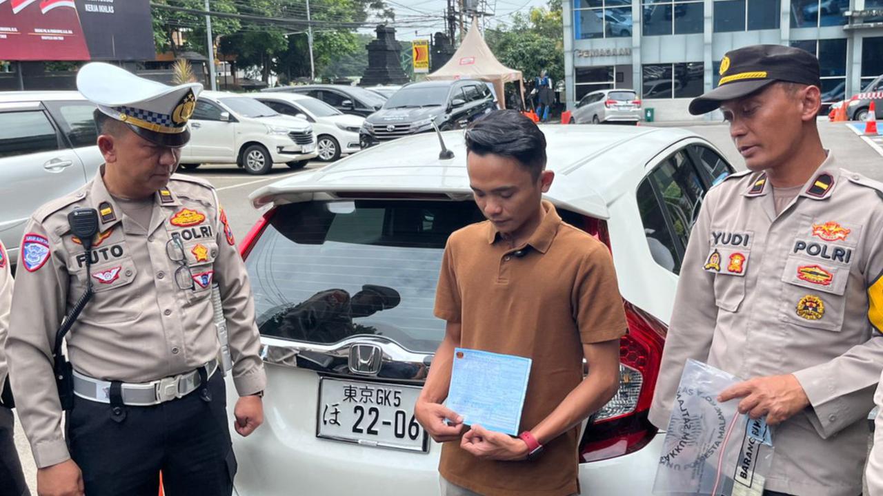 Viral Pemuda Gaya-gayaan Geber Jazz Berpelat Jepang Keliling Malang Berujung Ditilang, Ini Tampang Sopirnya