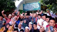Calon gubernur petahana DKI Jakarta Basuki Tjahaja Purnama atau Ahok menitipkan makam Mbak Priok ke pelaksana tugas Gubernur DKI, Sumarsono.