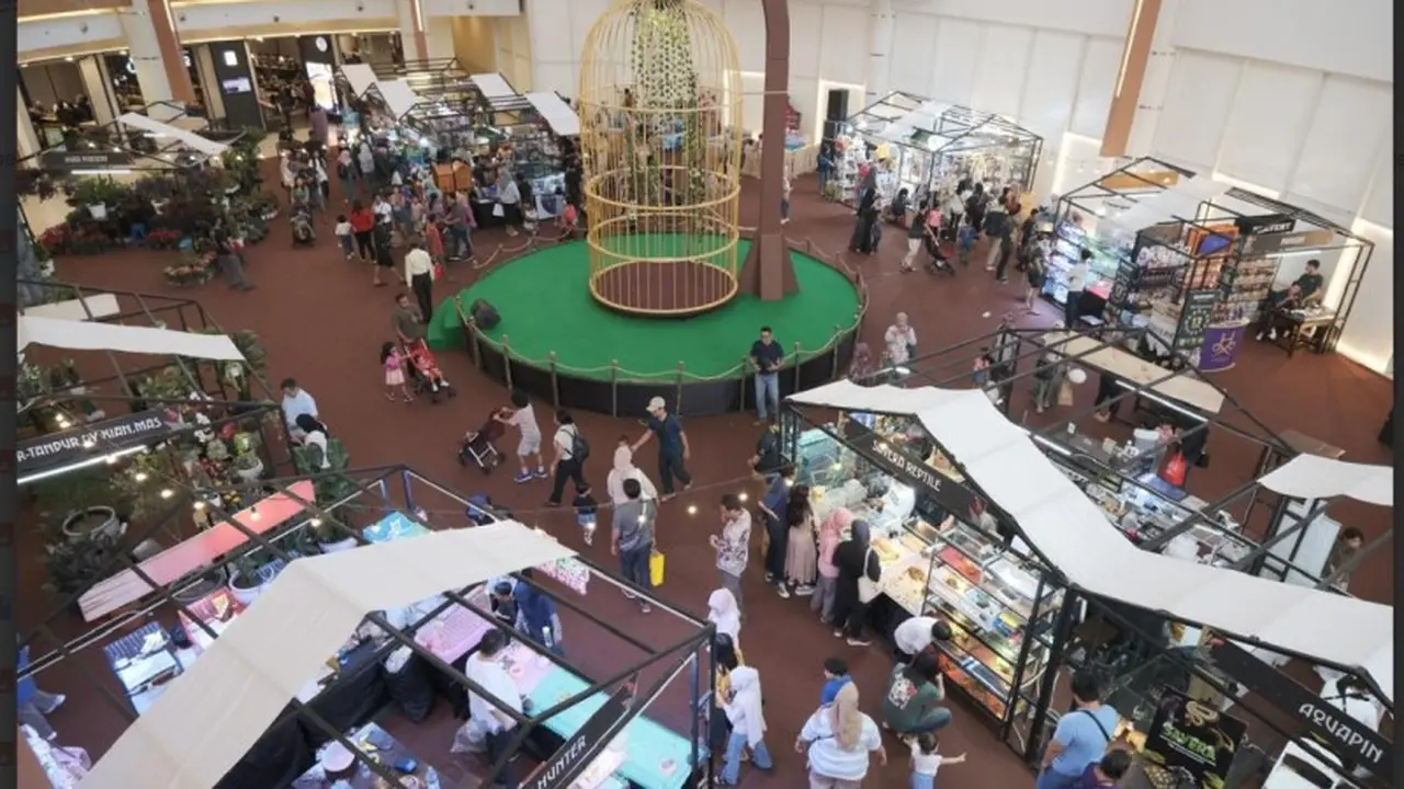 Sensasi Berinteraksi Langsung dengan Hewan di Kebun Binatang Mini di Summarecon Mall Bekasi
