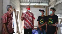 Gubernur Jawa Tengah Ganjar Pranowo mengunjungi Desa Paguyangan untuk meninjau bantuan Rumah Sederhana Sehat (Istimewa)