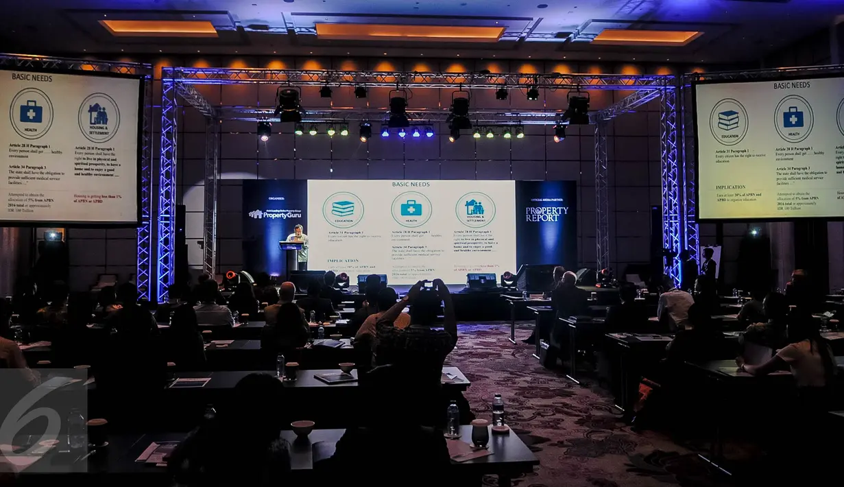 Menteri PPN/Kepala Bappenas Bambang Brodjonegoro memberikan paparan dalam acara Property Report Congress 2016 di Jakarta, Kamis (13/10). Acara ini dihadiri para stakeholder dan ahli properti dari Indonesia dan negara tetangga. (Liputan6.com/Faizal Fanani)