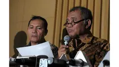 Tim Satgas KPK menangkap 2 orang pejabat Kejati Jawa Barat dalam Operasi Tangkap Tangan (OTT) di Subang