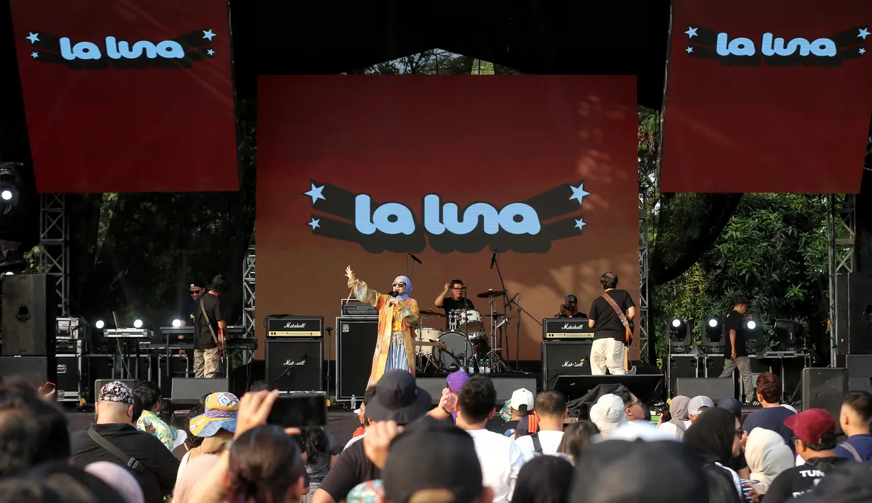 La Luna di panggung The 90's Festival, Sabtu (11/8/2024). [Foto: Adrian Putra/Fimela]