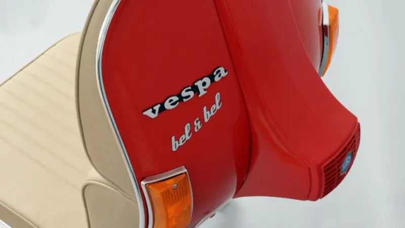 Kursi Retro yang Menawan dari Vespa Tua