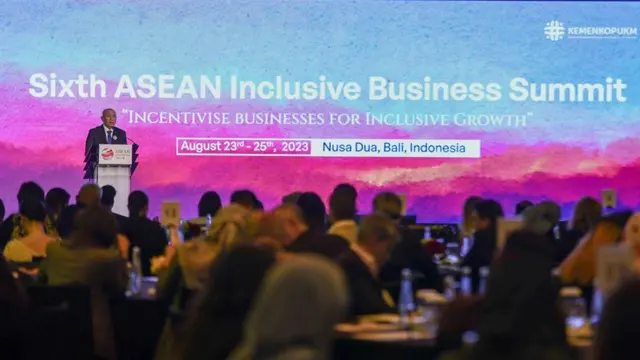 Menteri Koperasi dan UKM (MenKopUKM) Teten Masduki  dalam Opening Ceremony 6Th ASEAN IB Summit di Nusa Dua, Bali, Rabu (23/8/2023).