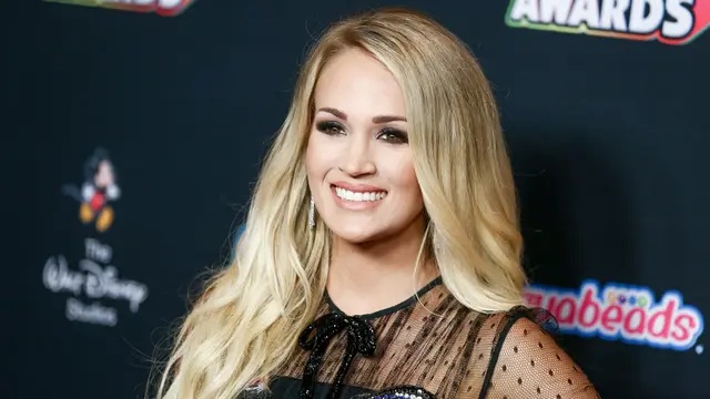 [Bintang] Carrie Underwood