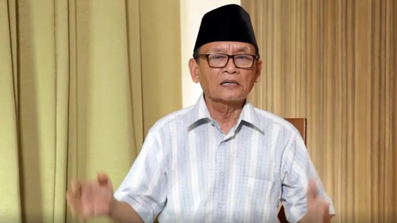 D Zawawi Imron: Pemantik Pelita Ilmu Dalam Diri