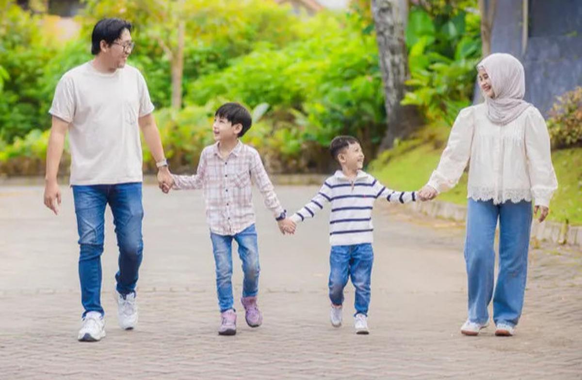7 Manfaat Membaca Buku Parenting meski Belum Menikah