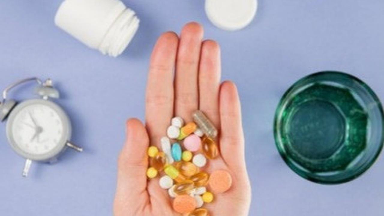 Ilustrasi obat-obatan medis (Sumber: freepik.com)