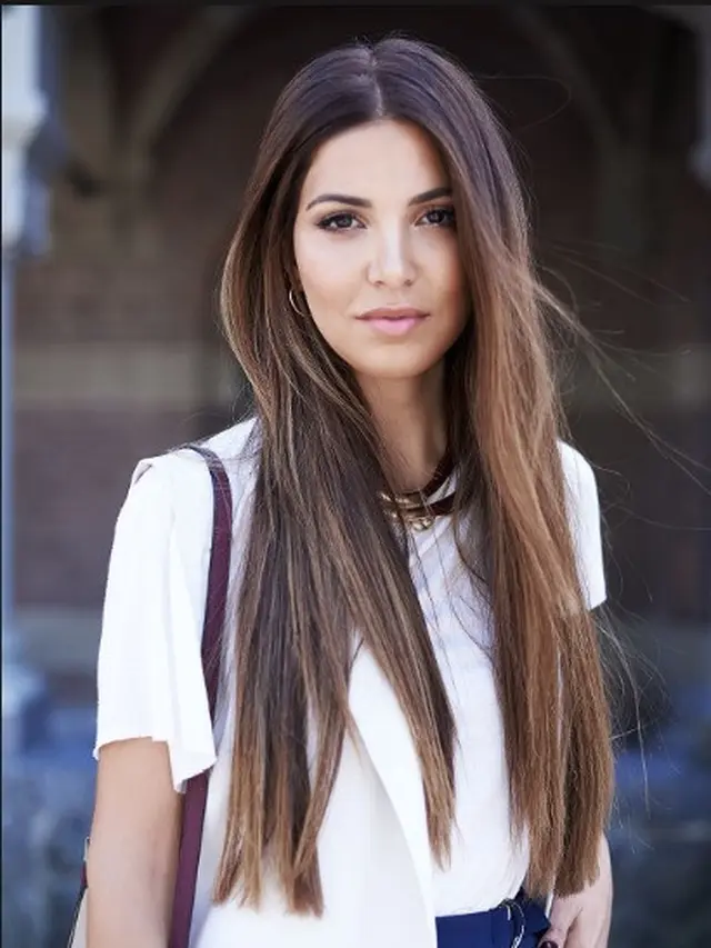 Model rambut Long Blunt Cut (Sumber: naturalhairstyleme.blogspot.com)