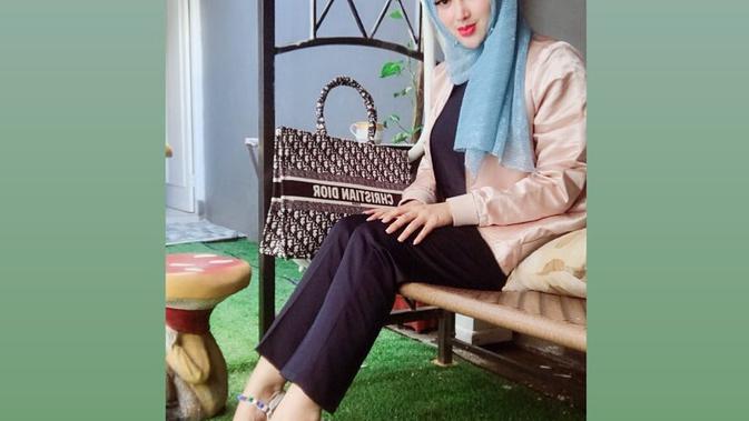 Gaya Glamor Tiara Dewi (Sumber: Instagram/tiaradewireal)