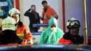 Petugas satuan dekontaminasi mendatangi Masjid Agung Brussels, Belgia, setelah ditemukan paket berisikan serbuk putih yang dikhawatirkan Anthrax, Kamis (26/11). Petugas juga mengevakuasi 11 orang didekontaminasi. (AFP PHOTO/EMMANUEL Dunand)