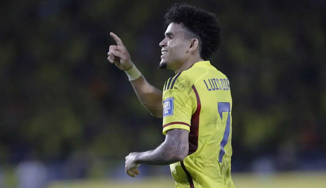 Selebrasi striker Timnas Kolombia, Luis Diaz setelah mencetak gol pertama ke gawang Timnas Brasil pada laga lanjutan Kualifikasi Piala Dunia 2026 Zona Conmebol di Melendez Stadium, Barranquilla, Kolombia, Jumat (17/11/2023) pagi WIB. (AP Photo/Ivan Valencia)