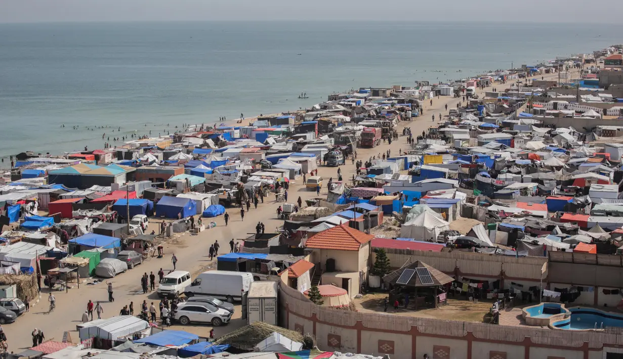 Deir el-Balah hanya berjarak 14 kilometer dari Kota Gaza. (Foto: AFP)