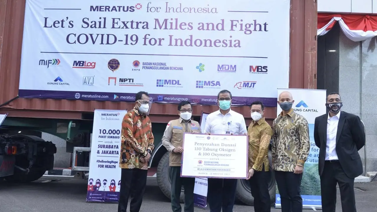 Penyerahan bantuan alat-alat kesehatan berupa 150 tabung oksigen serta 100 oxymeter oleh Meratus Line