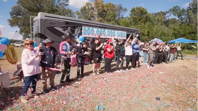 10 Potret MrBeast Dikubur Hidup-Hidup Selama 7 Hari, Sempat Putus Asa