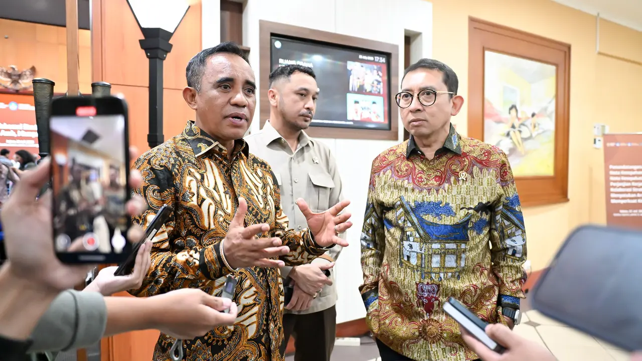 Menteri Kebudayaan Fadli Zon (kanan) dan Gubernur Sulawesi Tengah Anwar Hafid (Istimewa)