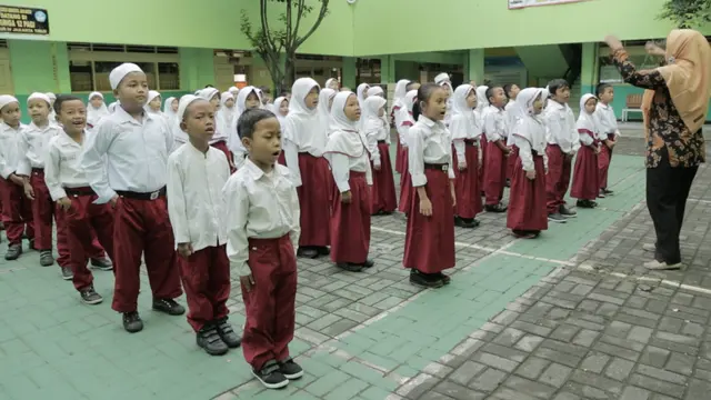Menyanyi di Pagi Hari