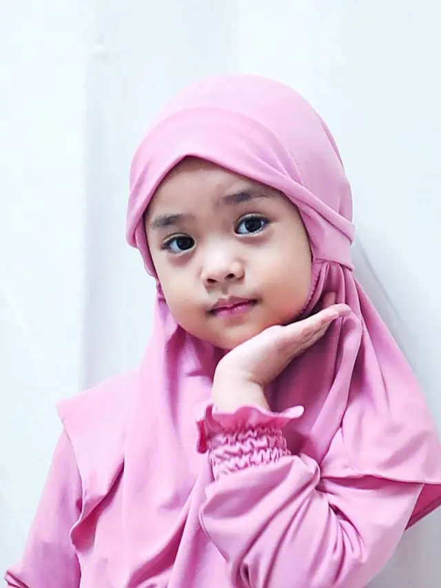 Masih Kecil, Ini 5 Anak Artis yang Menggemaskan Menggunakan Hijab