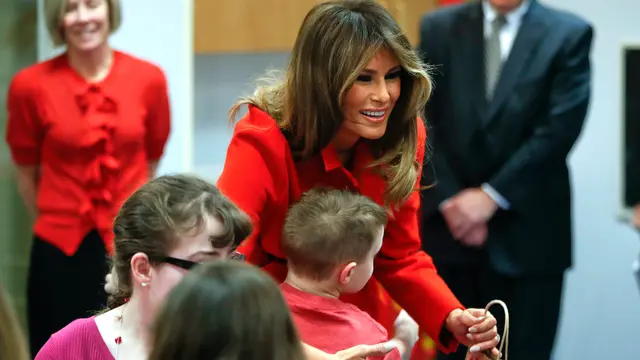 Hibur Anak-Anak di Rumah Sakit, Cara Melania Trump Rayakan Valentine
