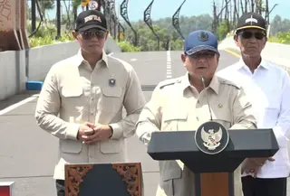 Prabowo resmikan Jembatan Kabanaran di Bantul (Foto: screenshot YouTube)