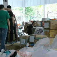 Antusiasnya Anak-Anak Yayasan Hati Suci Siapkan Pasar Murah