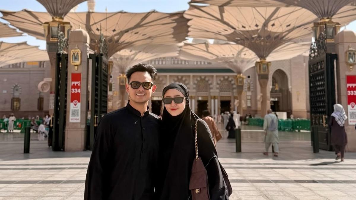 Febby Rastanty 2 Tahun Lalu Doa soal Jodoh Saat Umrah, Kini Kembali ke Tanah Suci Bareng Suami