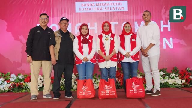 SCM EMTEK Kembali Bagi-Bagi STB Gratis ke 1.300 Warga Palembang