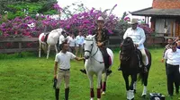 Nasi Goreng dan Topi Koboi, Hadiah Prabowo untuk Jokowi