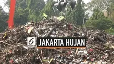 Sampah kembali memenuhi pintu air Manggarai, padahal wilayah Jabodetabek baru semalam diguyur hujan. Dari manakah asal sampah ini?