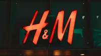 Ilustrasi H&amp;M (dok. Unsplash.com/Sei)