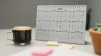 Ilustrasi kalender 2025. (Photo by Matheus Bertelli on Pexels)