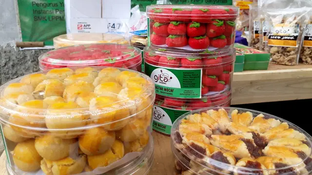 Berbagai olahan pangan yang terbuat dari tepung mocaf dan bisa menggantikan ketergantungan impor gandum. (Foto: Liputan6.com/Muhamad Ridlo)