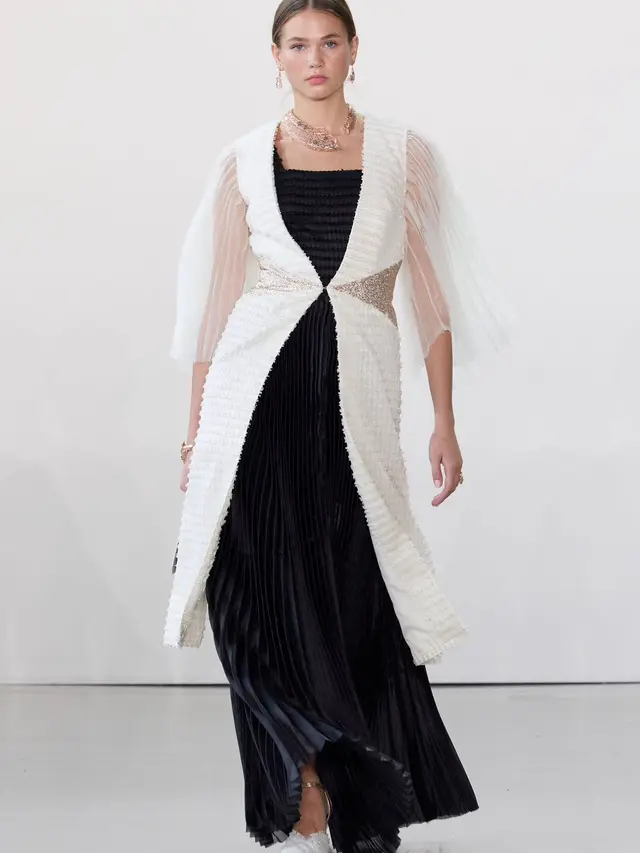 Desainer tanah air yang telah menampilkan koleksi di ajang internasional