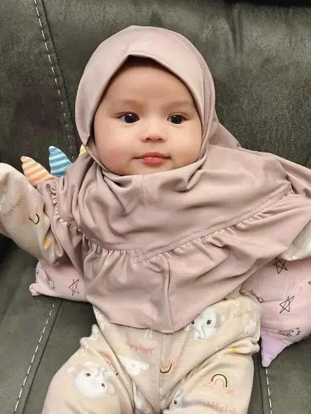 Gaya Ameena Pakai Hijab di Berbagai Acara