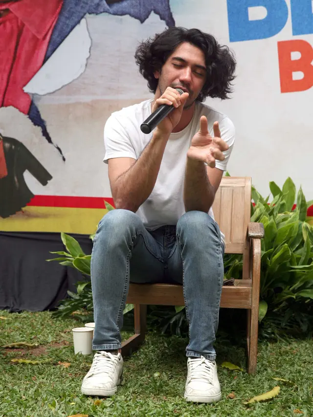[Bintang] Reza Rahadian
