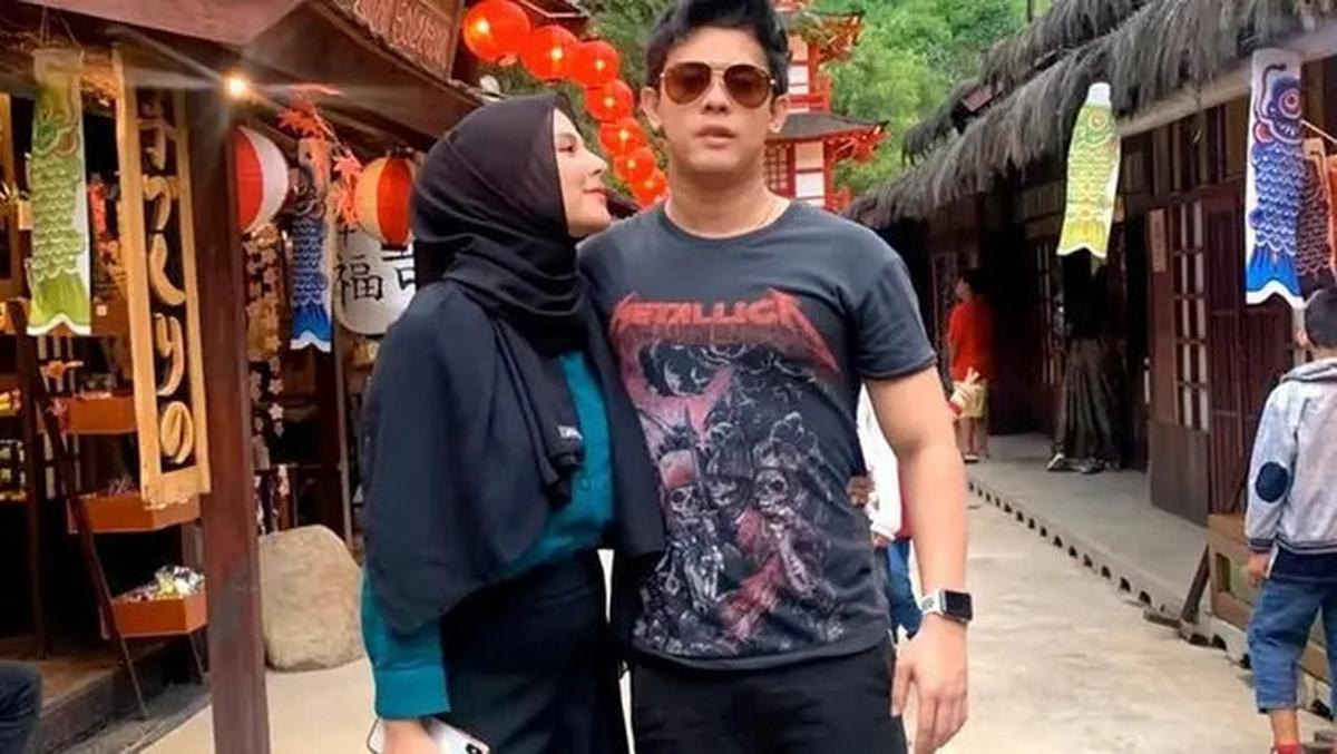 Resmi Cerai, 7 Potret Kenangan Thya Sethya Eks Gadis MMA dan Suami