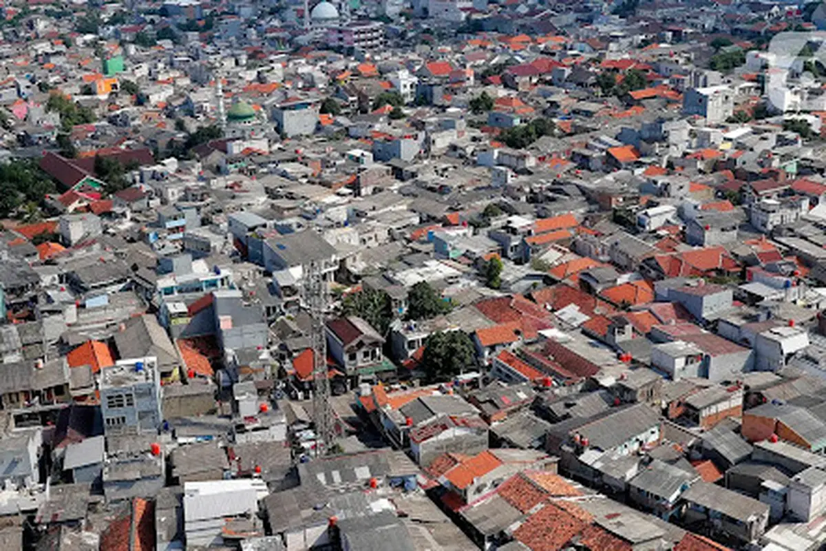 Kawasan padat penduduk di Jakarta