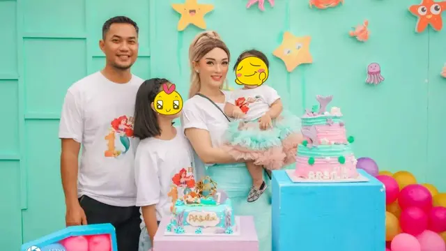 Penampilannya Dipuji, Ini 7 Gaya Zaskia Gotik Saat Rayakan Ulang Tahun Pertama Anaknya