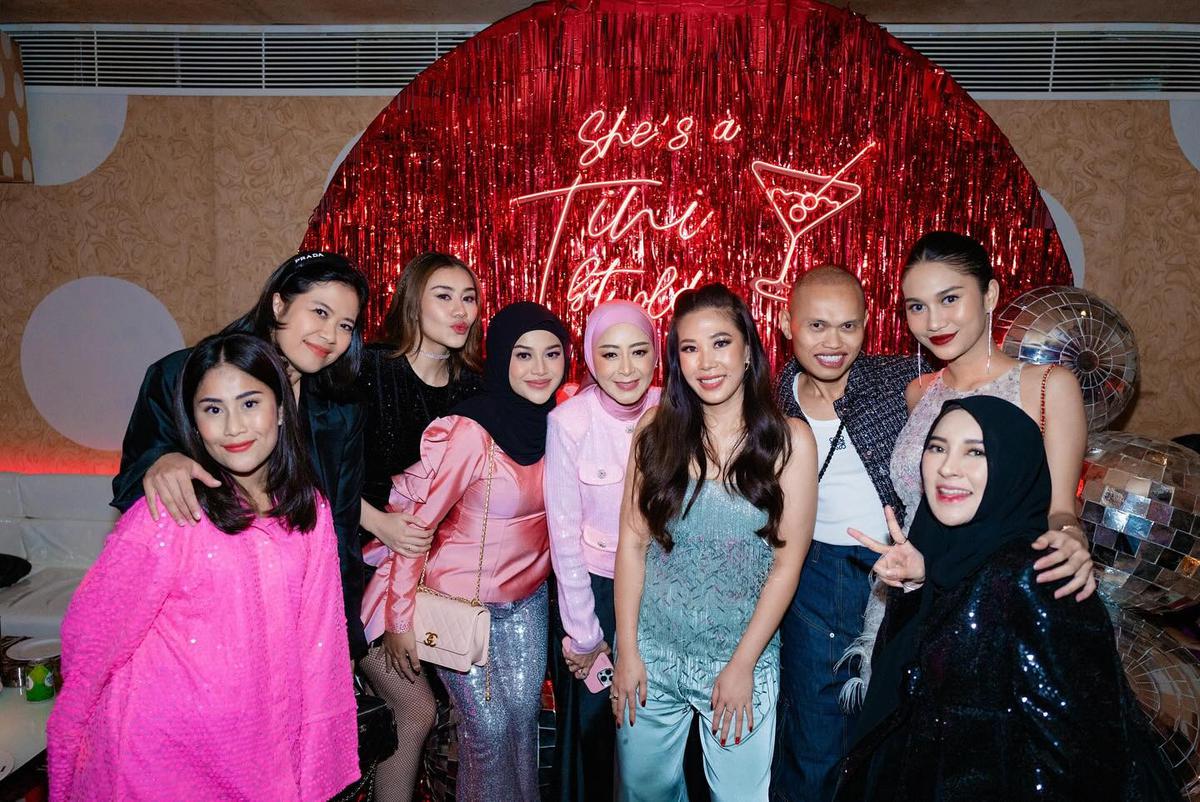 Gaya Seleb yang Hadir di Ultah Marlene Hariman, Aurel Hermansyah Curi Perhatian - Azizah Salsha Paling Disorot