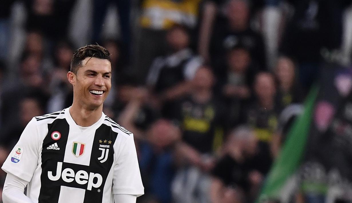 2. Cristiano Ronaldo (Juventus) - 19 gol dan 11 assist (AFP/Marco Bertorello)