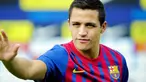Penyerang asal Cile Alexis Sanchez diperkenalkan secara resmi oleh Barcelona di pemusatan latihan tim di San Juan Despi, 25 Juli 2011. AFP PHOTO/JOSEP LAGO