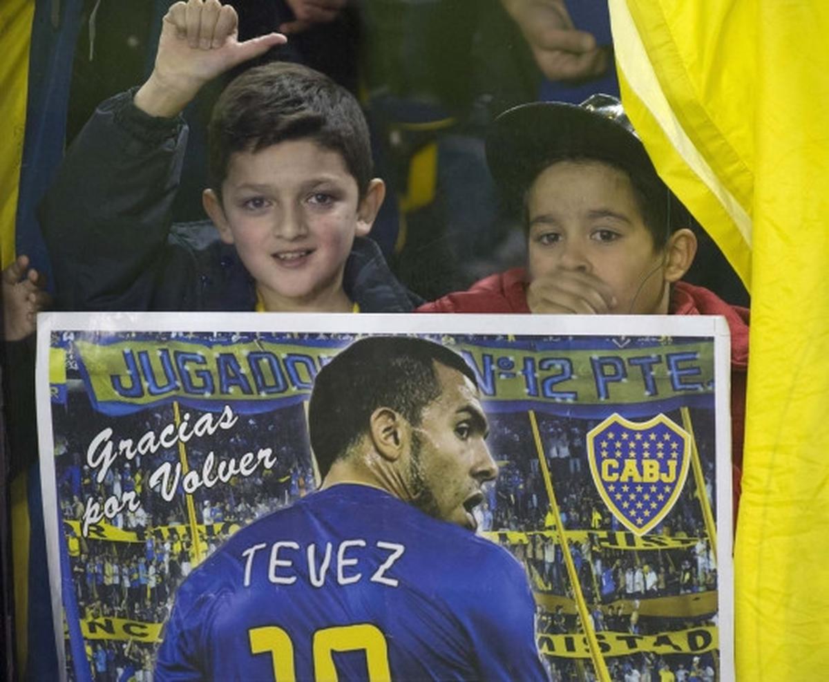 Aksi Carlos Tevez berseragam baru Boca Juniors