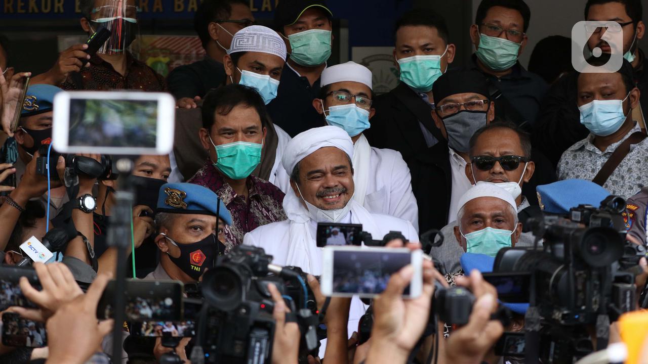 Datangi Polda Metro Jaya, Rizieq Shihab Diperiksa Sebagai Tersangka