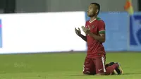Gelandang Indonesia U-19, Saddil Ramdani, saat pertandingan melawan Thailand U-19 pada laga persahabatan di Stadion Wibawa Mukti, Cikarang, Minggu (8/10/2017). Indonesia menang 3-0 atas Thailand. (Bola.com/M Iqbal Ichsan)