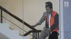 Kadis Kelautan dan Perikanan, Edy Sofyan menuju ruang pemeriksaan di Gedung KPK, Selasa (30/7/2019). Edy Sofyan diperiksa terkait dugaan suap izin prinsip dan lokasi pemanfaatan laut proyek reklamasi di wilayah pesisir dan pulau-pulau kecil Kepulauan Riau Tahun 2018/2019. (merdeka.com/Dwi Narwoko)