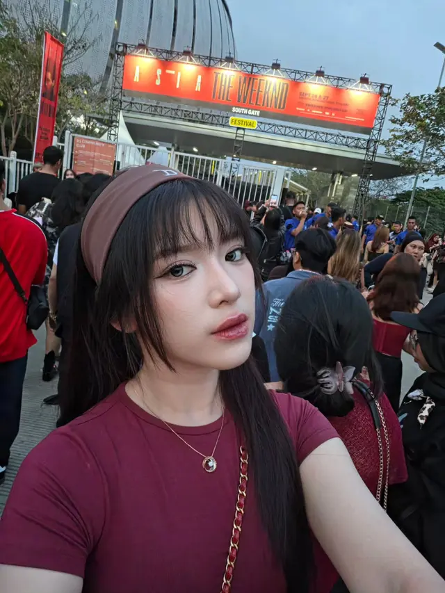 Tiara Andini nonton konser The Weeknd (instagram.com/tiaraandini)
