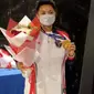 Greysia Polii tiba di Tanah Air usai merebut emas di Olimpiade Tokyo 2020 (Pramita Tristiawati/Liputan6.com)
