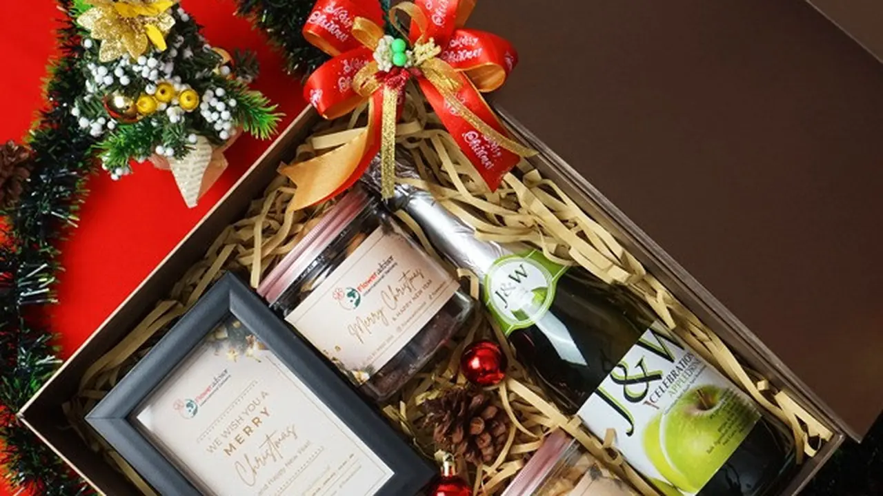 Hampers Natal dan Tahun Baru dengan Kartu Ucapan Digital