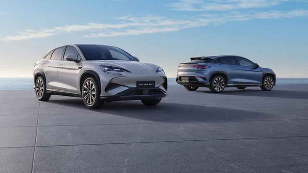 Toyota bZ4X vs BYD Sealion 7, Ini Beda Spesifikasi dan Fiturnya